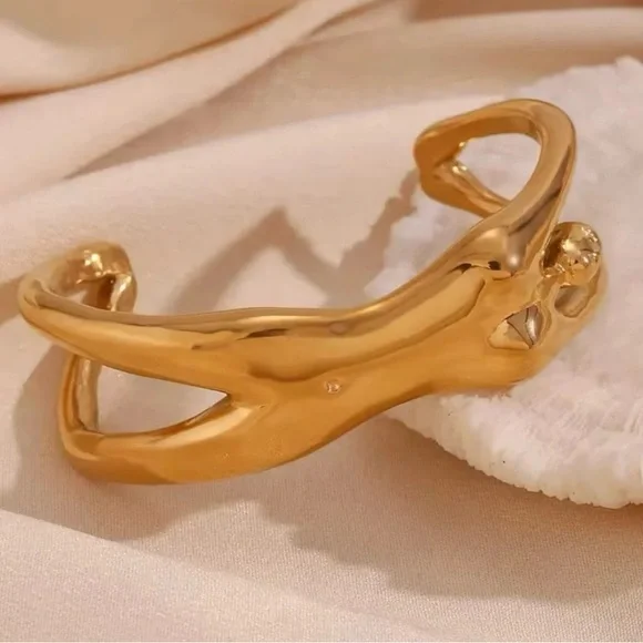 Gold Sculptural Goddess Cuff Bracelet – Adjustable Statement Piece - Picture 4 of 8
